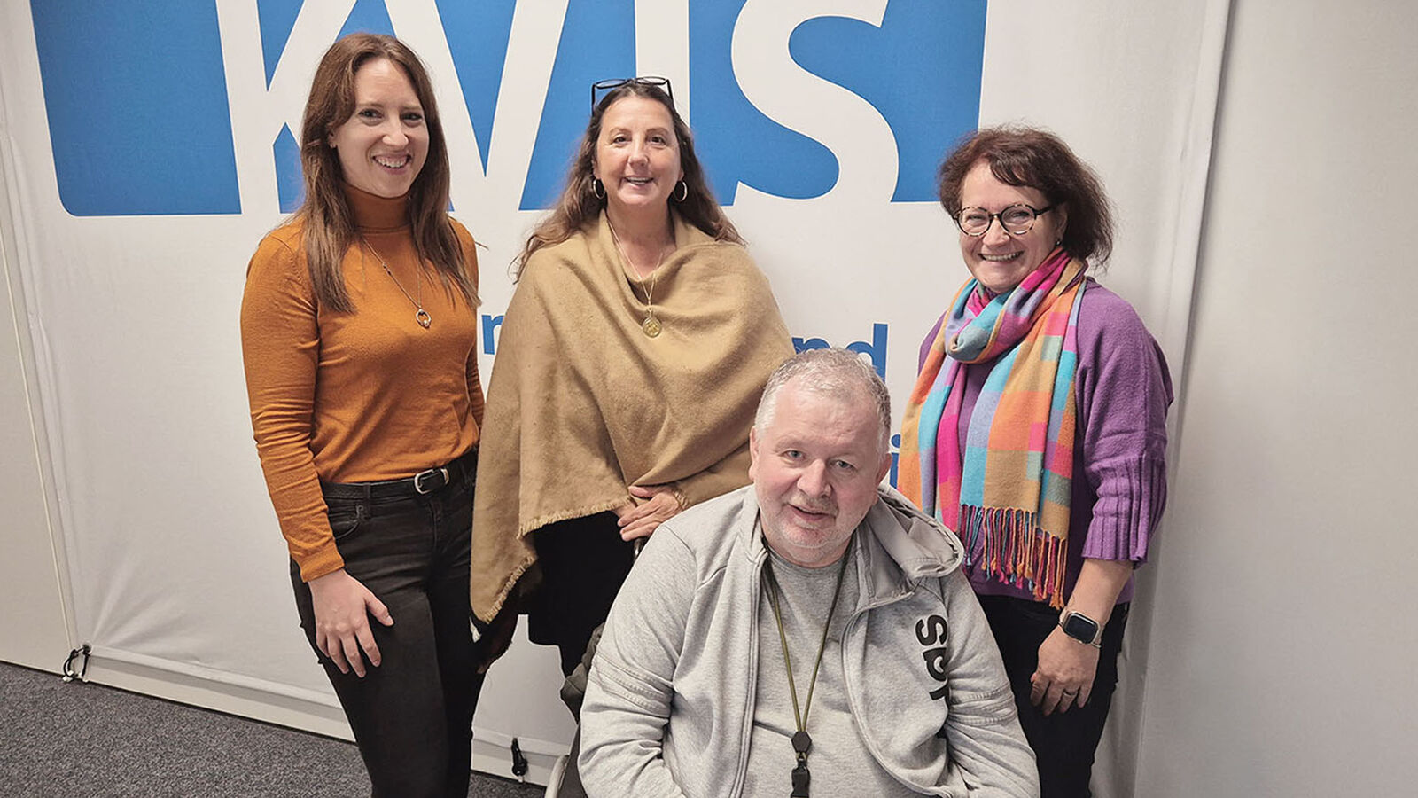 Die stellvertretende Leitung Brigitte Baumgartner und Mitarbeiterin Annik Obrecht des Referats 34 hießen Jean Pascal Kolling und seine Begleitung Angela Voelkel beim KVJS in Karlsruhe willkommen.  