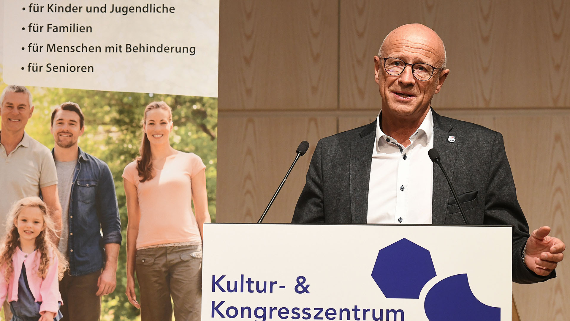 Gerhard Bauer am Rednerpult