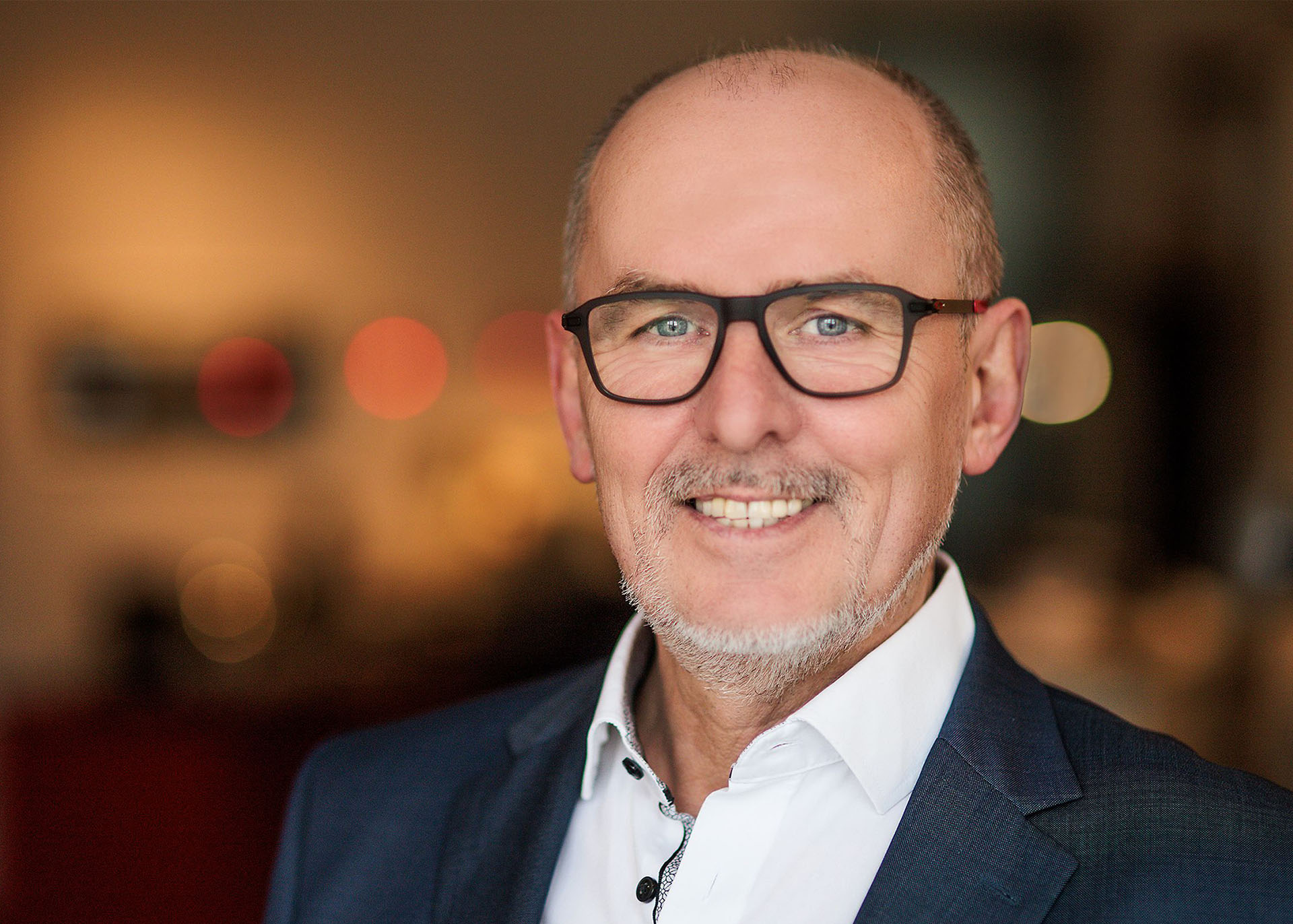 Porträtbild von Frank Schrapper, Leiter des Technischen Beratungsdienstes beim LWL-Inklusionsamt Arbeit und Vorsitzender des BIH-Arbeitsausschusses TBD.