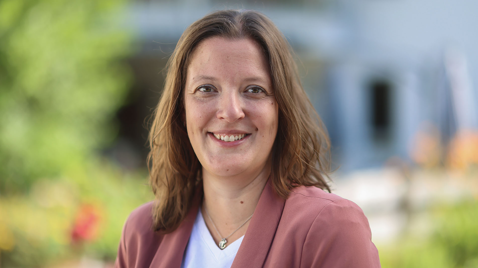 Porträtfoto von Claudia Hafner, Einrichtungsleiterin des Johanniter-Hauses Weschnitztal